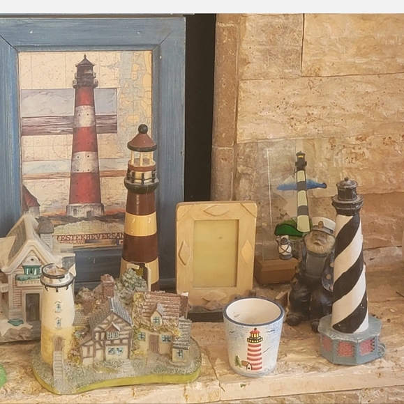 Large Lighthouse Collection - Picture 6 of 6